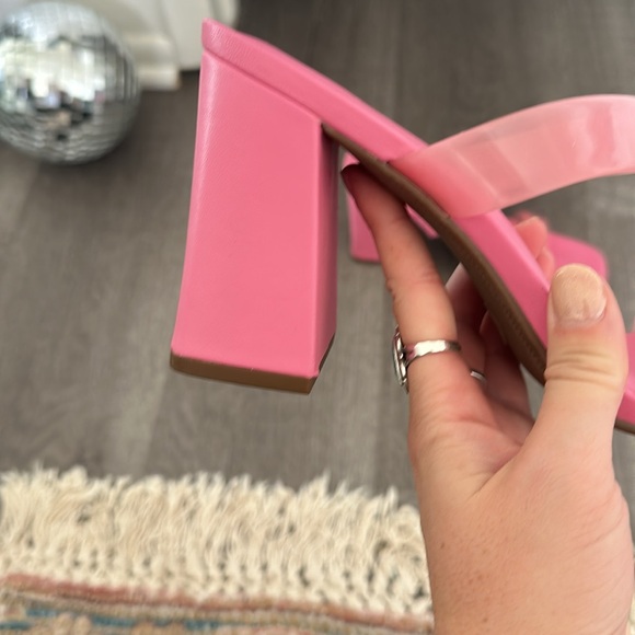 Pink block heels with rubber straps - Picture 4 of 4